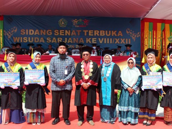 Wisudakan 567 Lulusan, STAIN Bengkalis Turut Berikan Penghargaan kepada 17 Wisudawan Terbaik